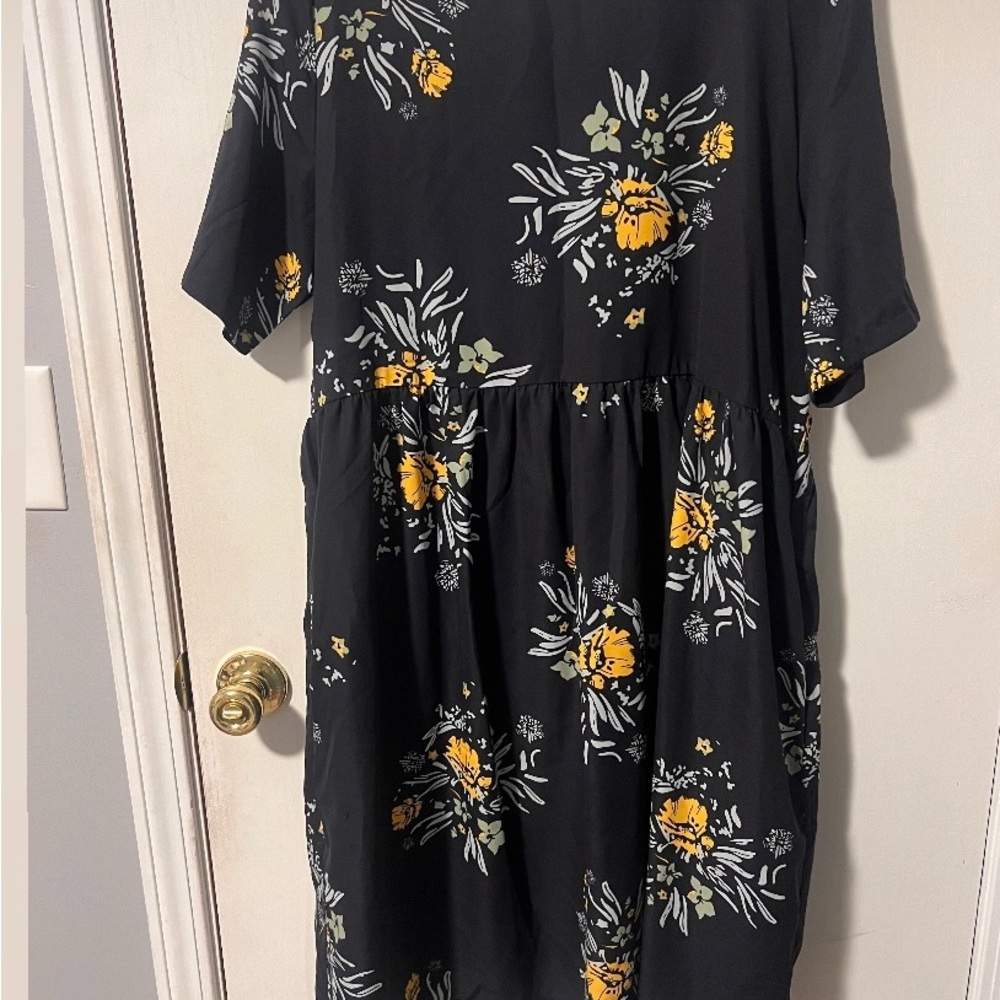 Yellow and White Casual Midi Sundress with Dolman Sleeves